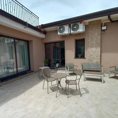 Bed & Breakfast Diamond